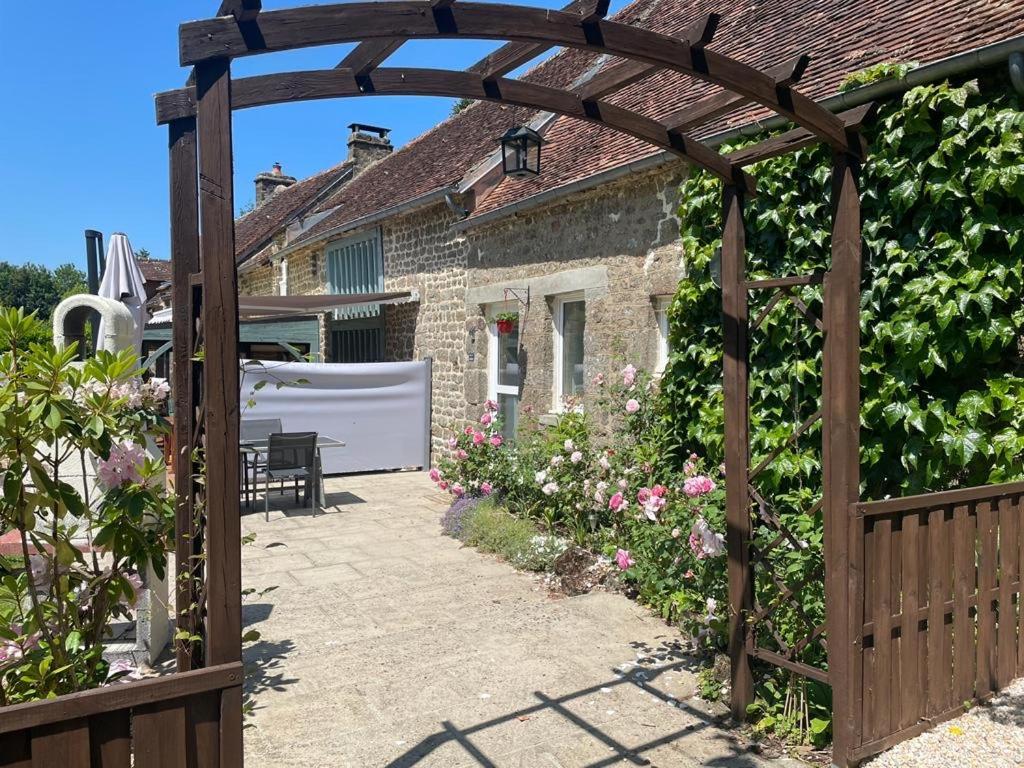 Gite Des Roses Le Grais Exterior photo
