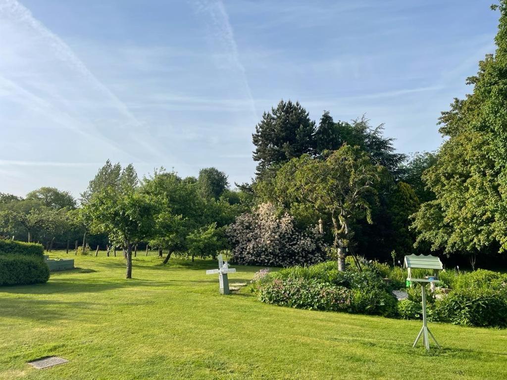 Gite Des Roses Le Grais Exterior photo